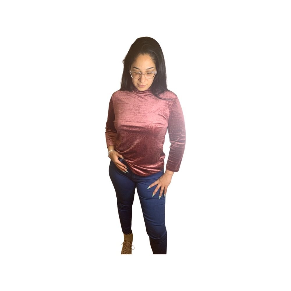 Andrea Jovine women’s turtleneck top